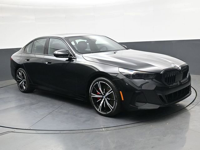 Used 2024 BMW 540i xDrive w/ Executive Package AWD/4WD image 2