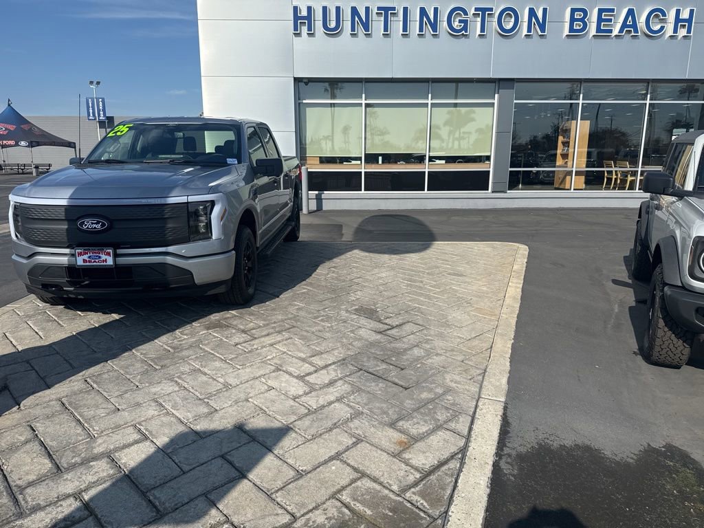 Used 2025 Ford F150 Lightning XLT image 22