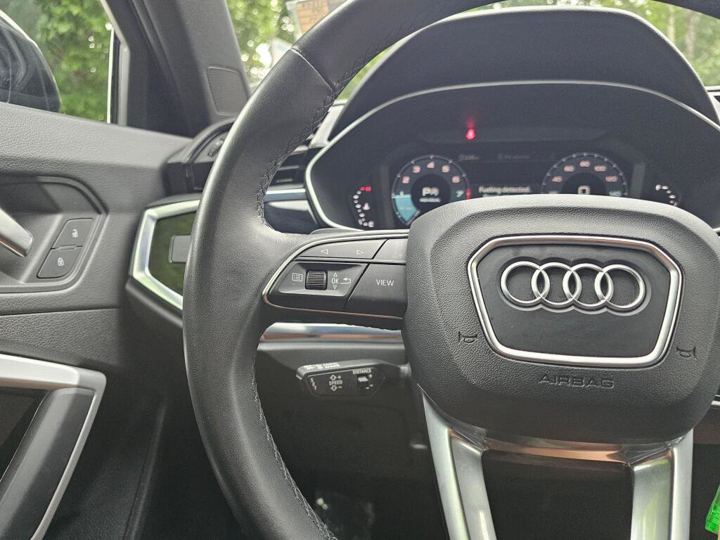 Used 2025 Audi Q3 2.0T Premium AWD/4WD image 33