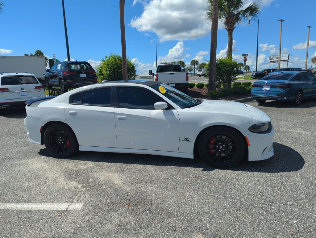 Used 2022 Dodge Charger Scat Pack w/ Daytona Edition Group RWD image 2