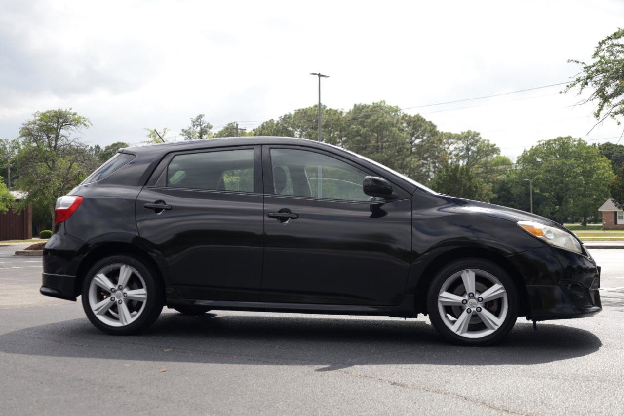 Used 2009 Toyota Matrix S FWD image 5