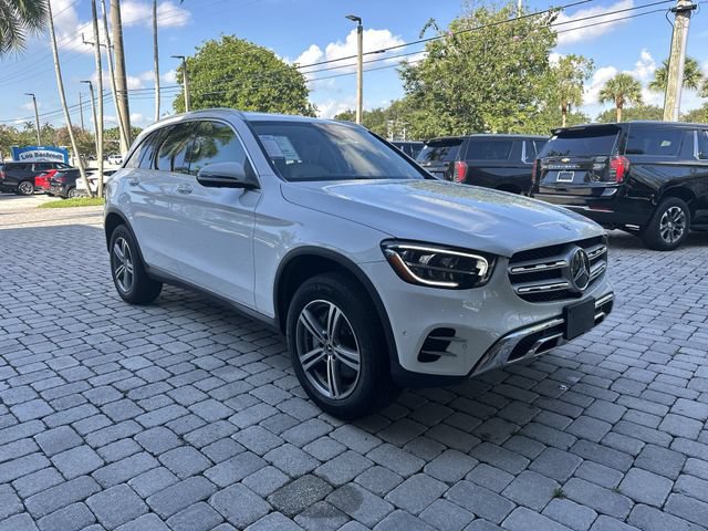 Used 2022 Mercedes-Benz GLC 300 4MATIC w/ Multimedia Package Lite image 16