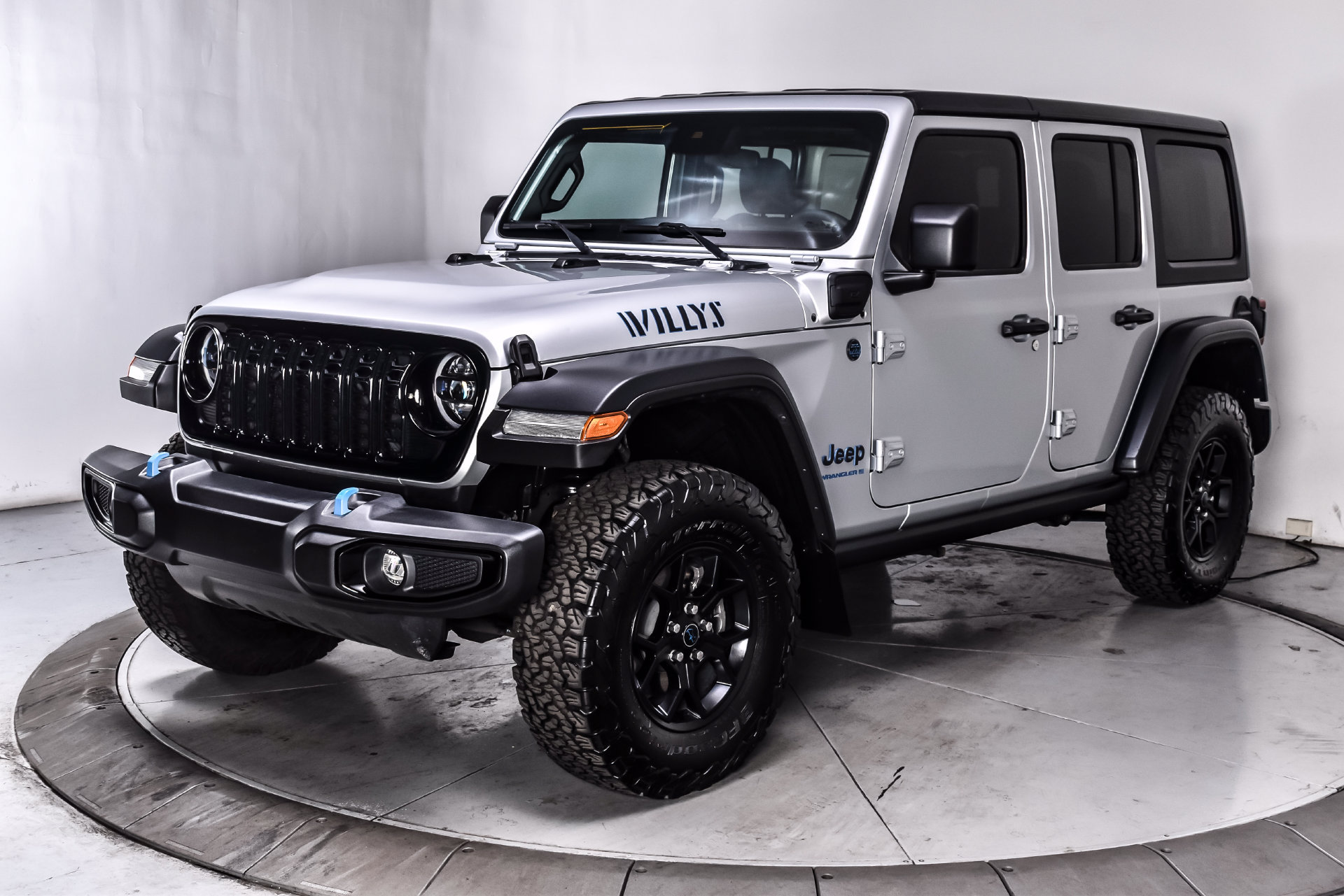 Used 2024 Jeep Wrangler Unlimited AWD/4WD image 3