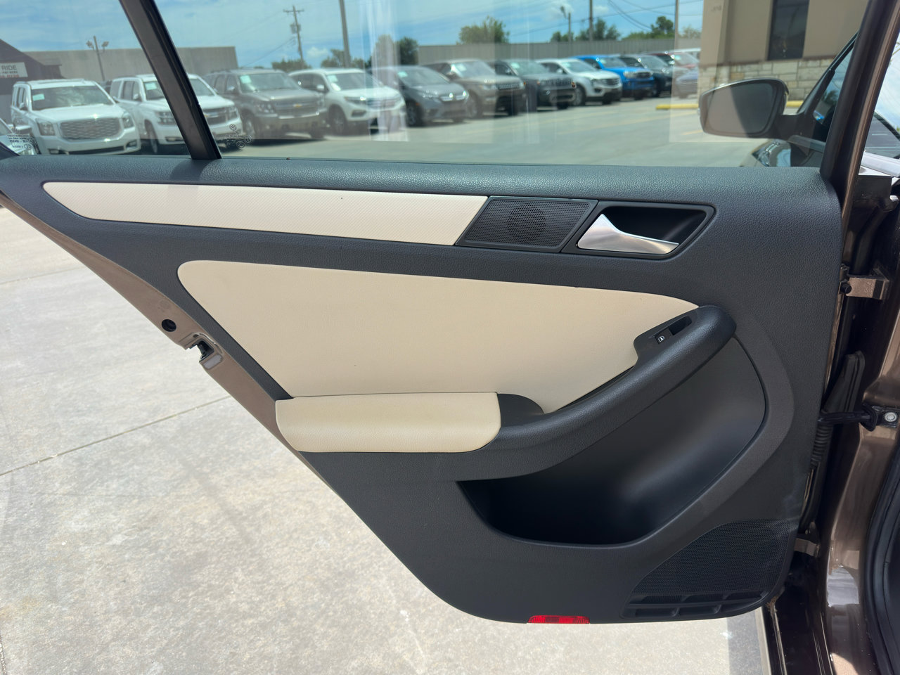 Used 2012 Volkswagen Jetta SE image 24