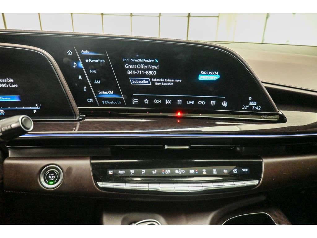 Certified 2022 Cadillac Escalade ESV Premium Luxury Platinum image 15