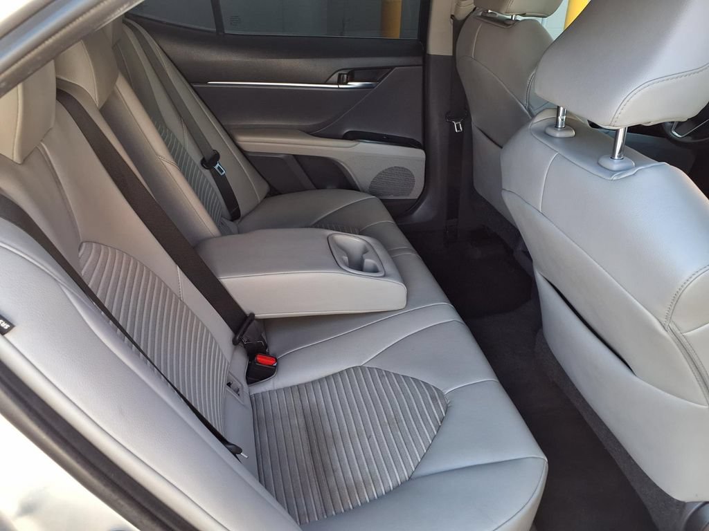 Certified 2018 Toyota Camry SE w/ Convenience Package FWD image 33