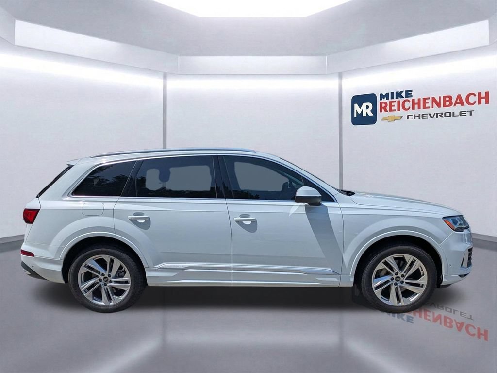 Used 2023 Audi Q7 3.0T Premium Plus AWD/4WD image 3