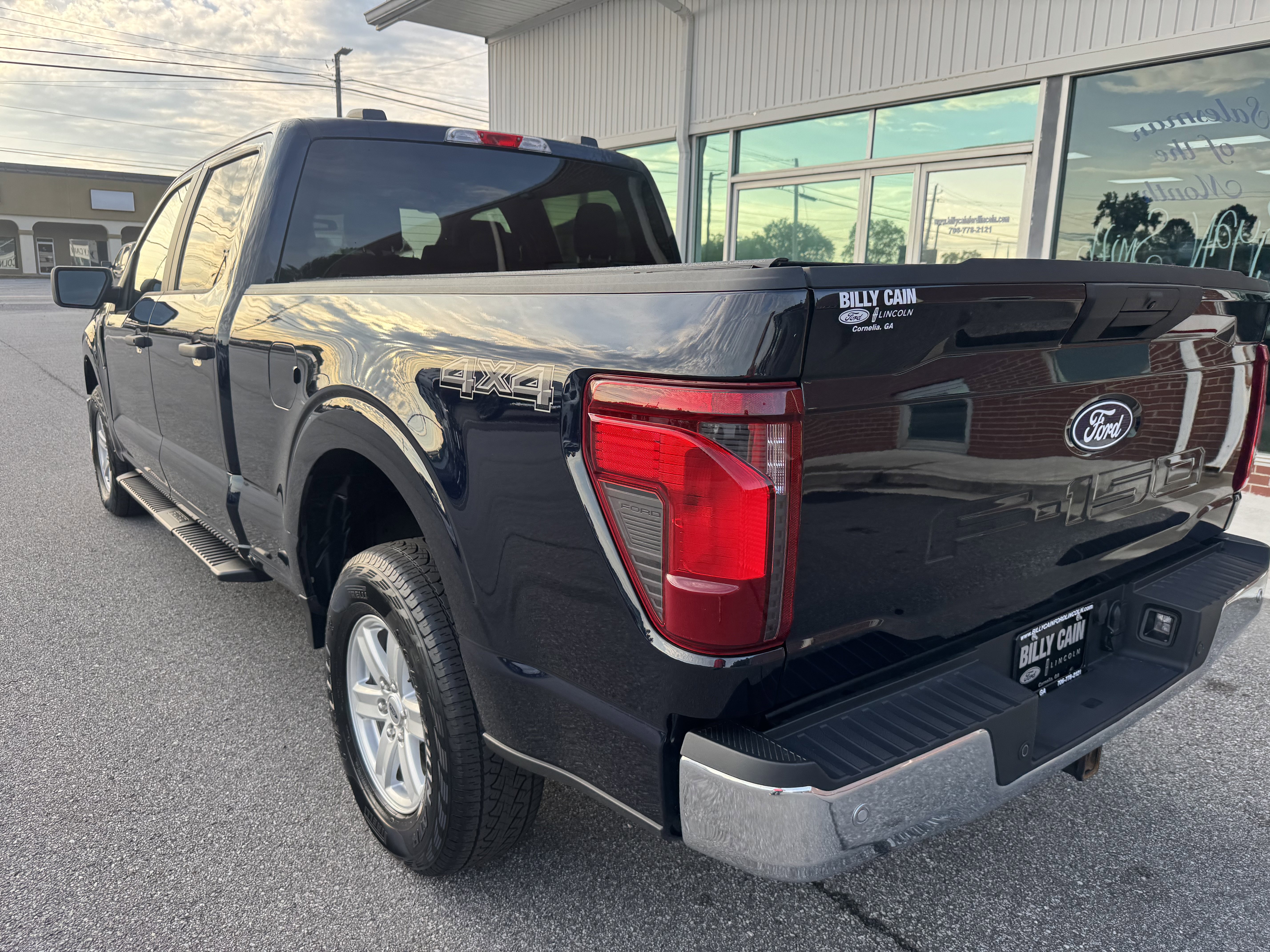 Used 2025 Ford F150 XL w/ Equipment Group 103A High AWD/4WD image 2