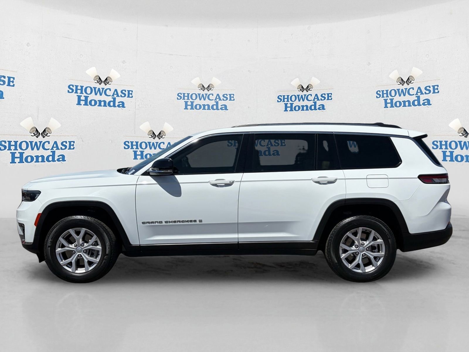Used 2021 Jeep Grand Cherokee L Limited AWD/4WD image 4
