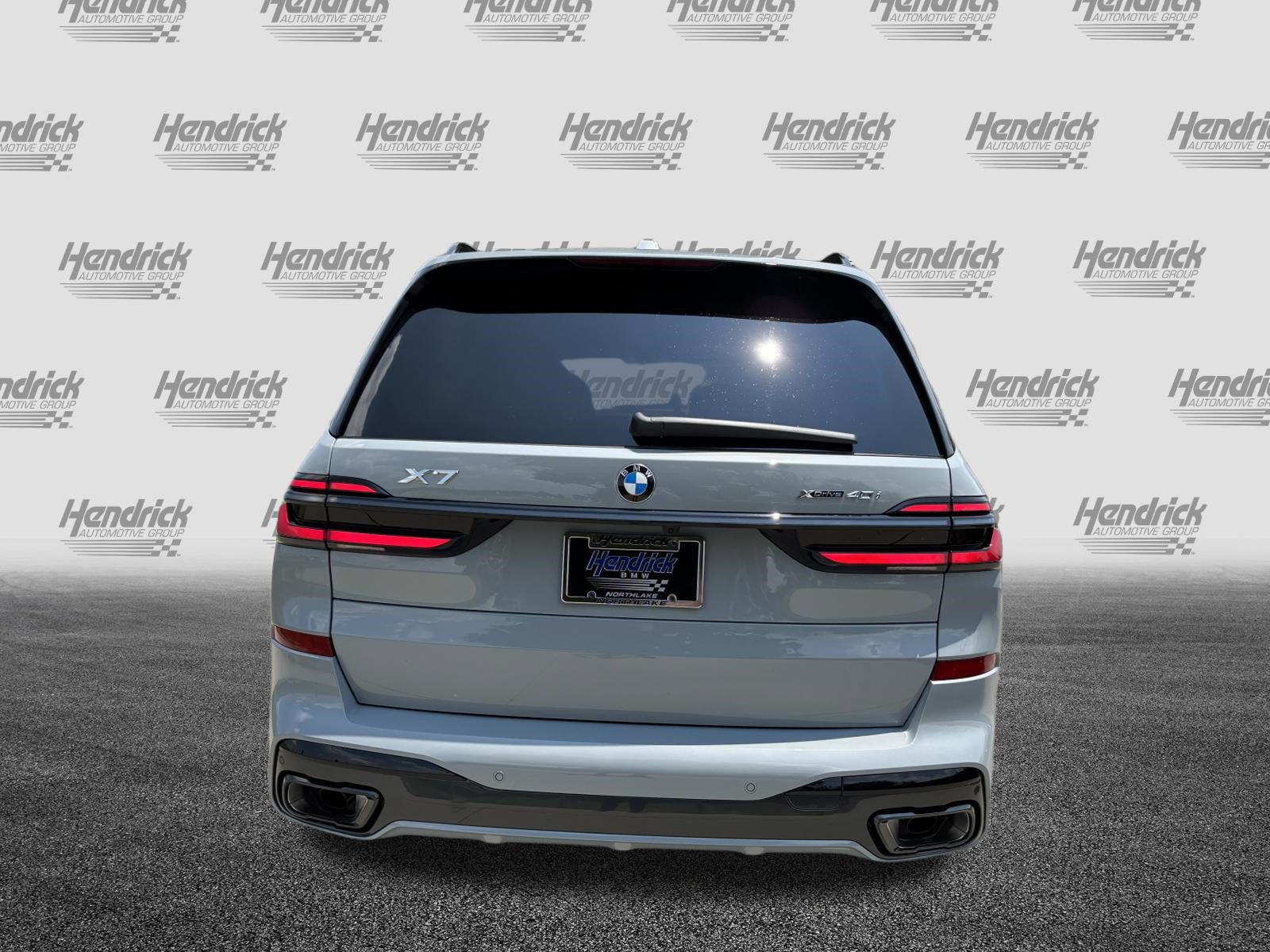Used 2026 BMW X7 xDrive40i w/ M Sport Package AWD/4WD image 8