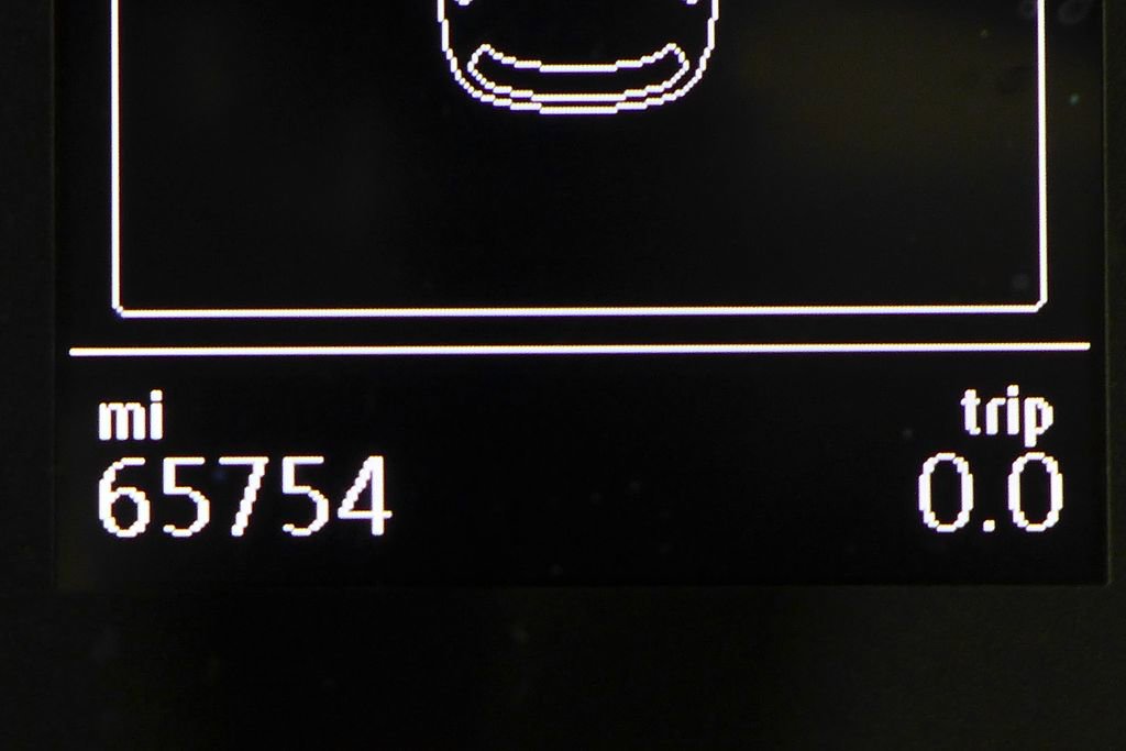 Used 2017 Volkswagen Golf S image 32