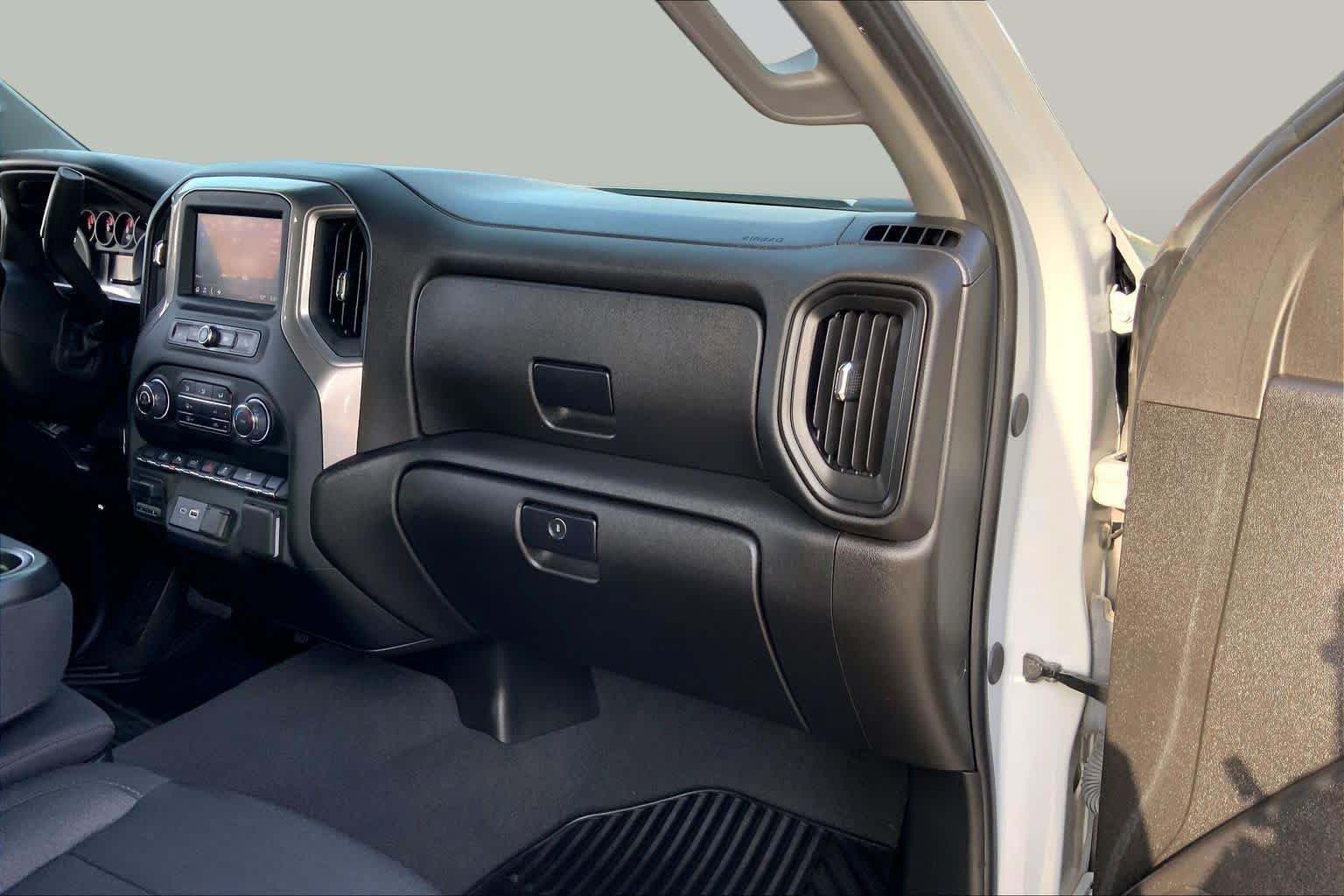 Used 2024 Chevrolet Silverado 2500 Custom w/ Custom Value Package AWD/4WD image 17