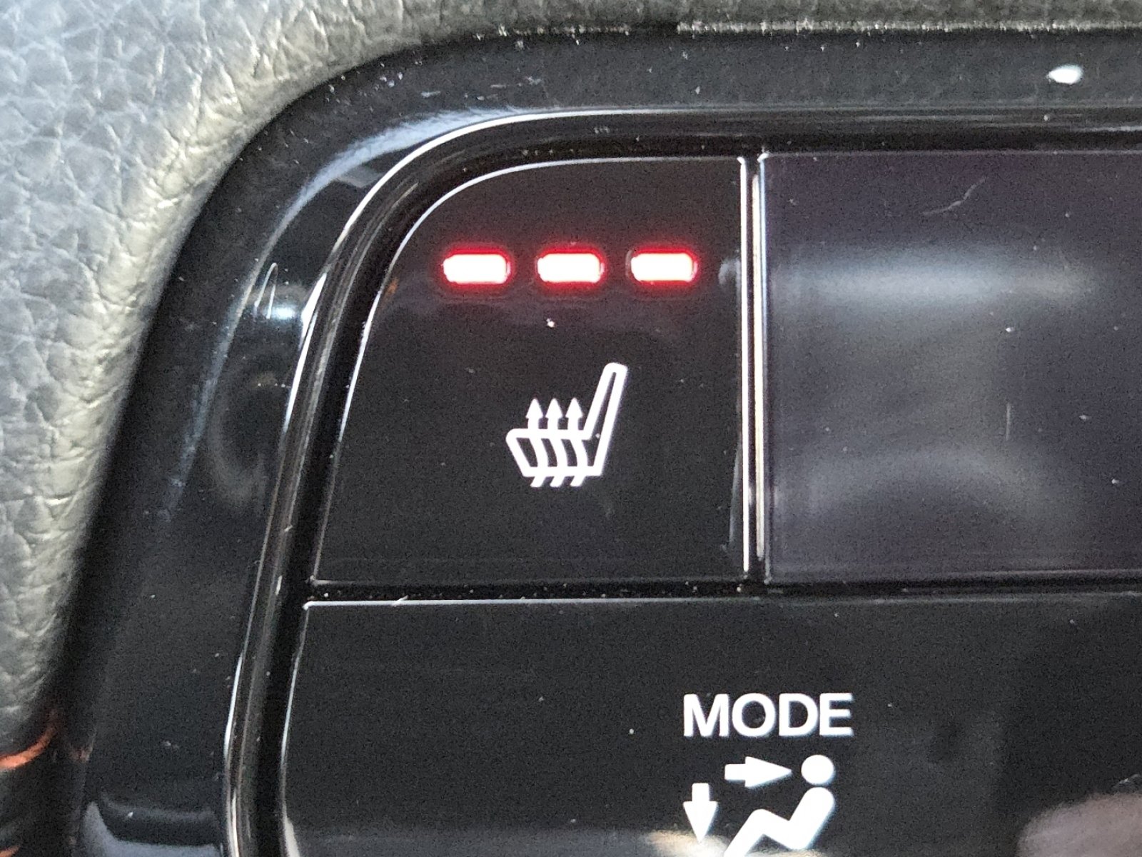 Certified 2025 Honda Pilot Sport image 5