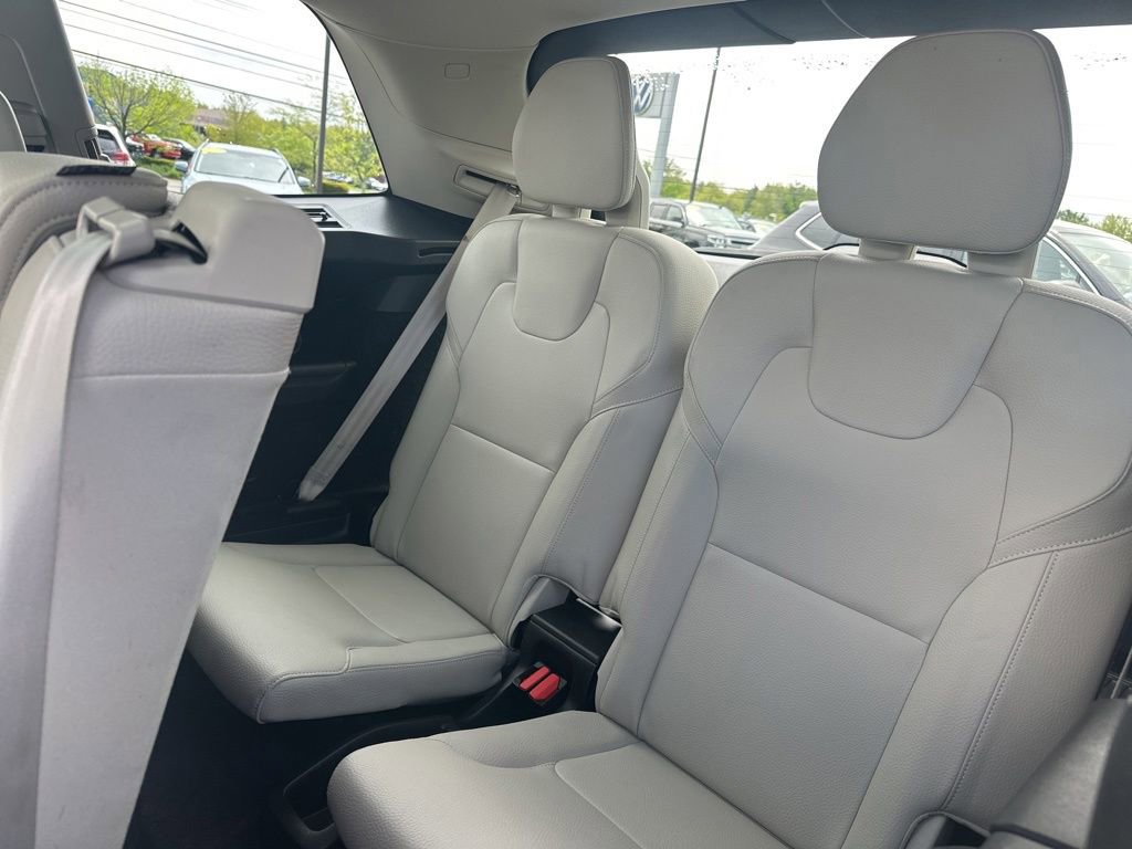 Used 2021 Volvo XC90 T6 Momentum w/ Climate Package AWD/4WD image 34