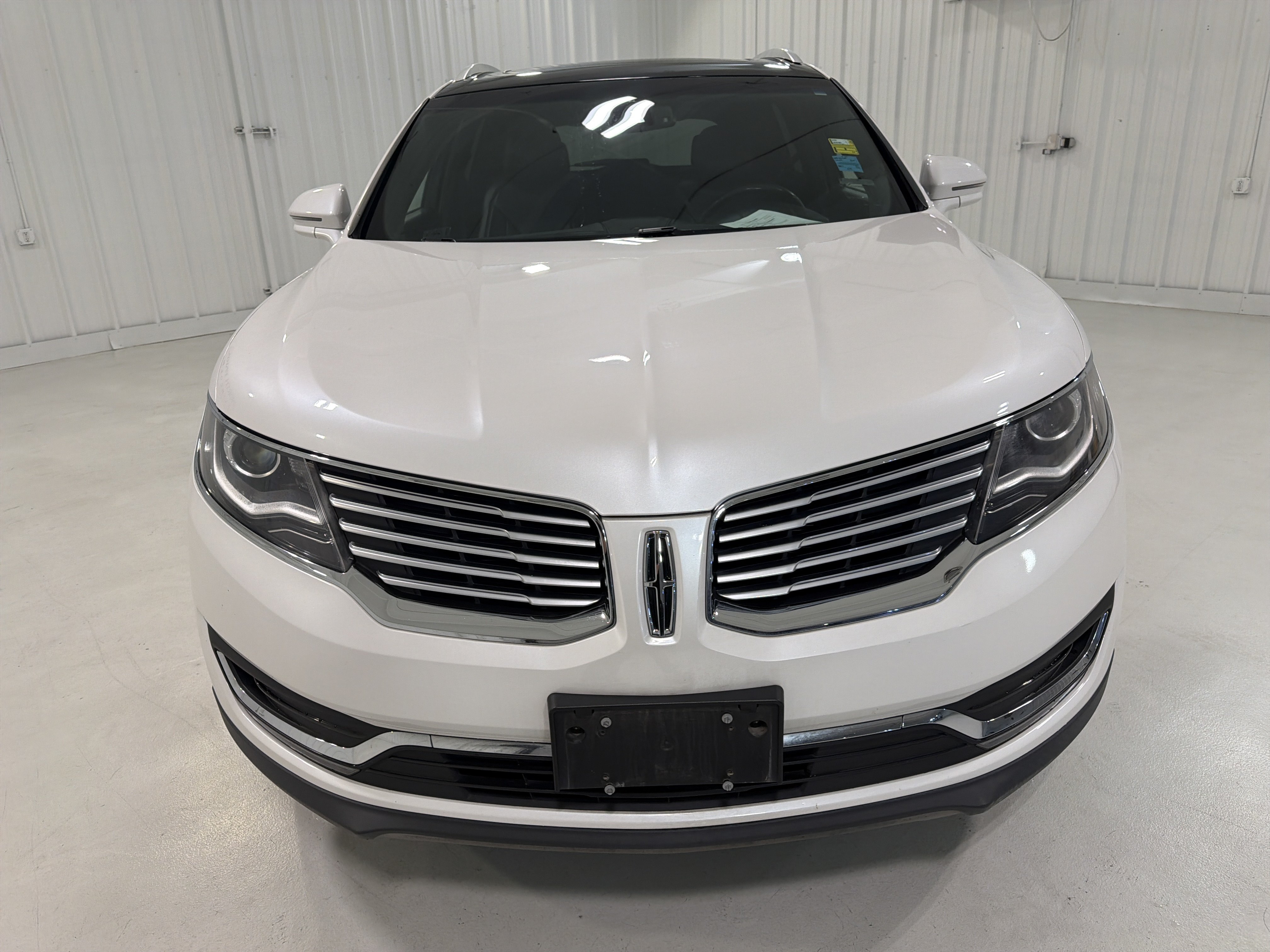 Used 2018 Lincoln MKX Reserve w/ Lincoln MKX Climate Package FWD image 8