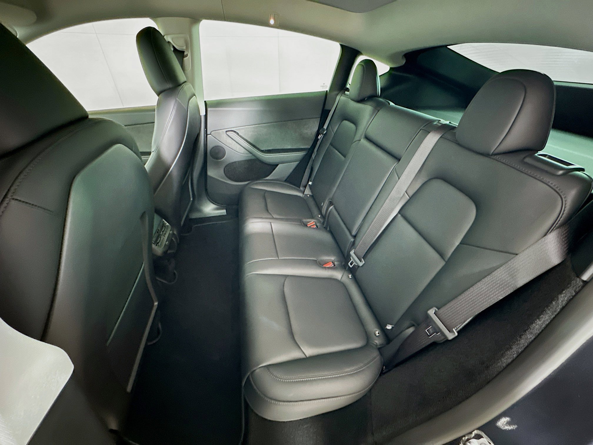 Used 2025 Tesla Model Y Performance image 27