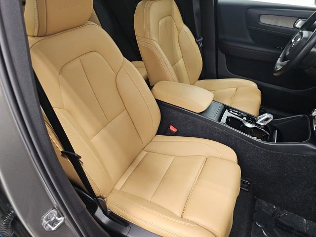 Used 2020 Volvo XC40 T5 Inscription w/ Protection Package AWD/4WD image 38