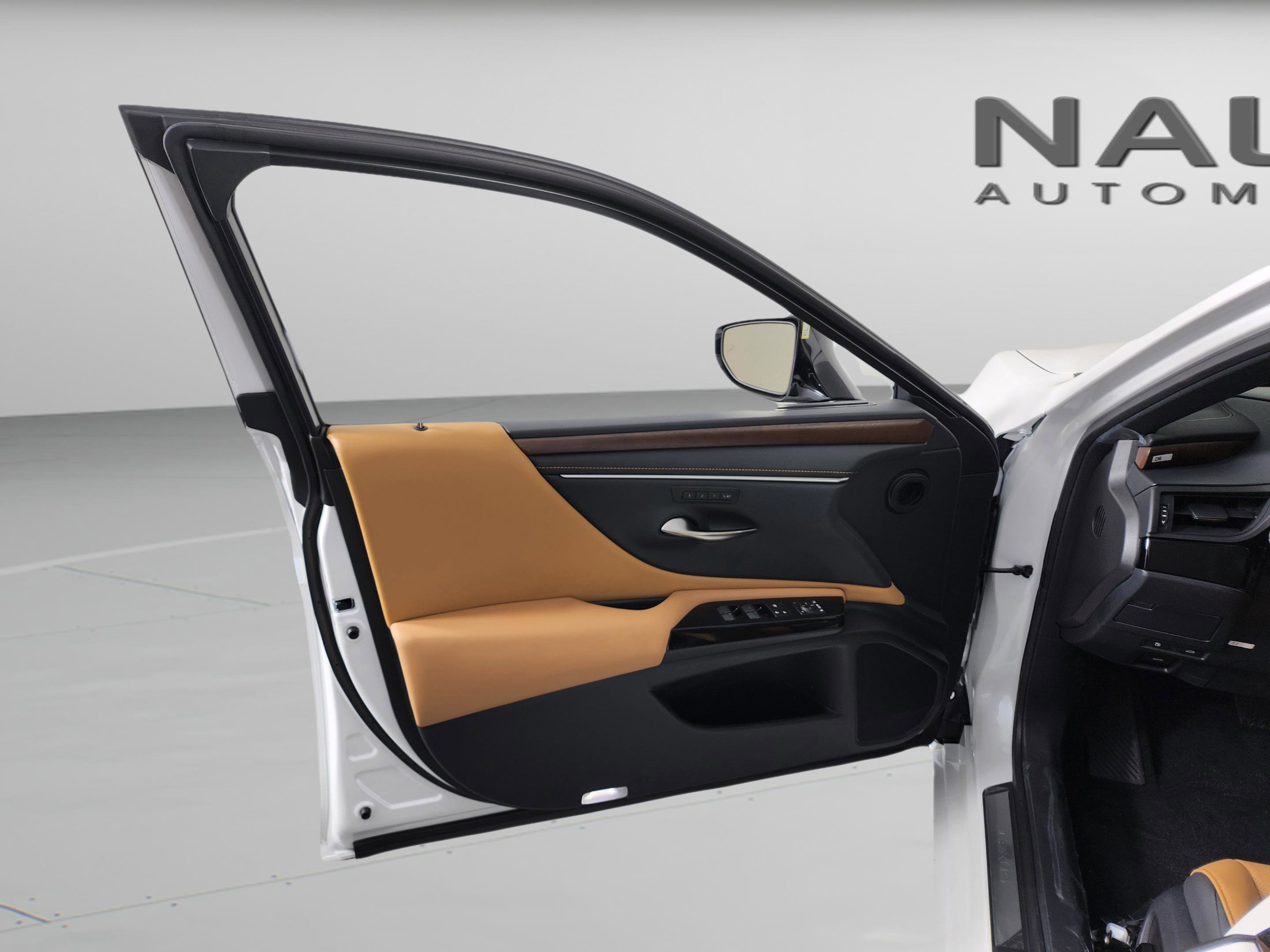 New 2025 Lexus ES 350 w/ Premium Package image 12