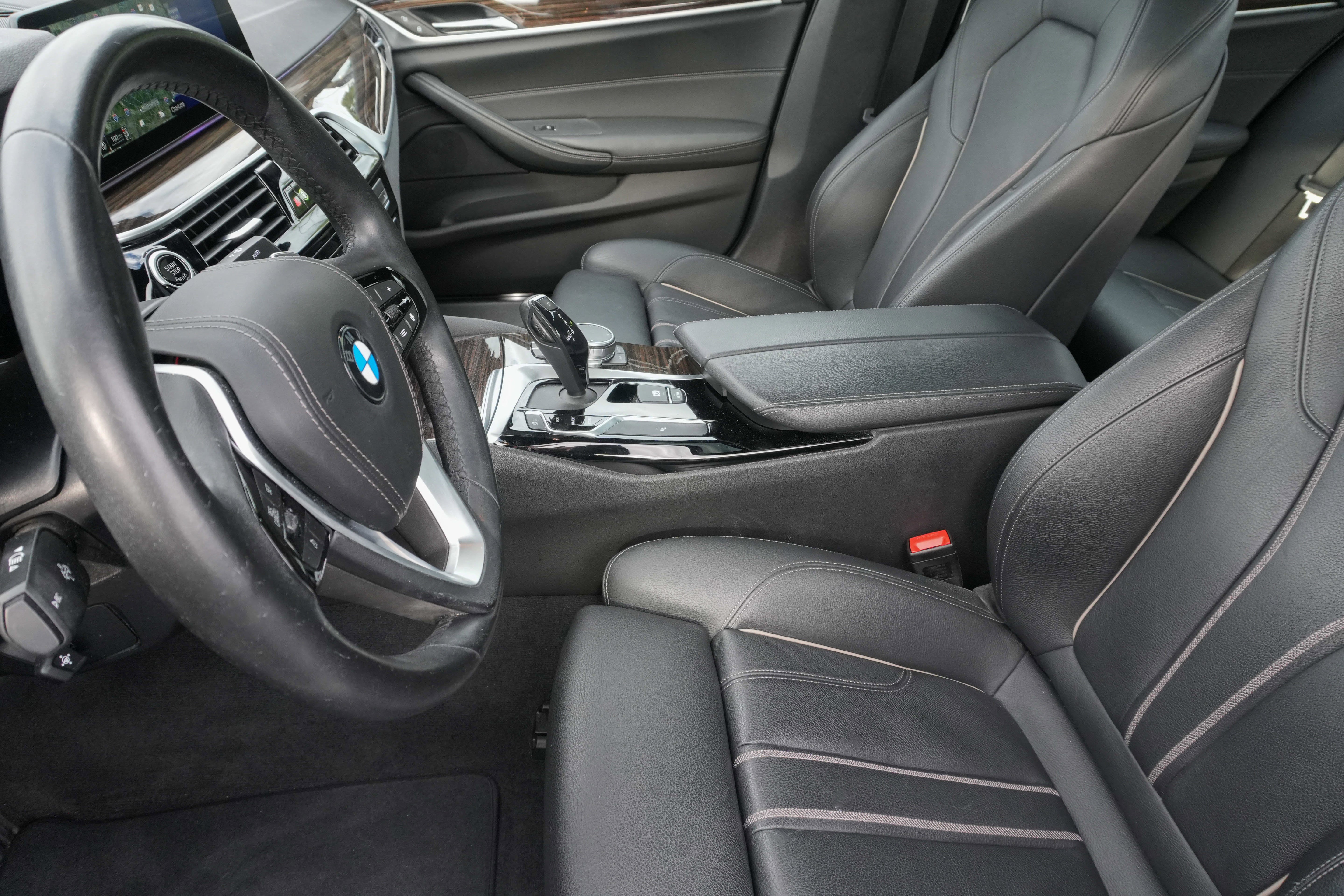 Used 2020 BMW 530i w/ Convenience Package RWD image 12
