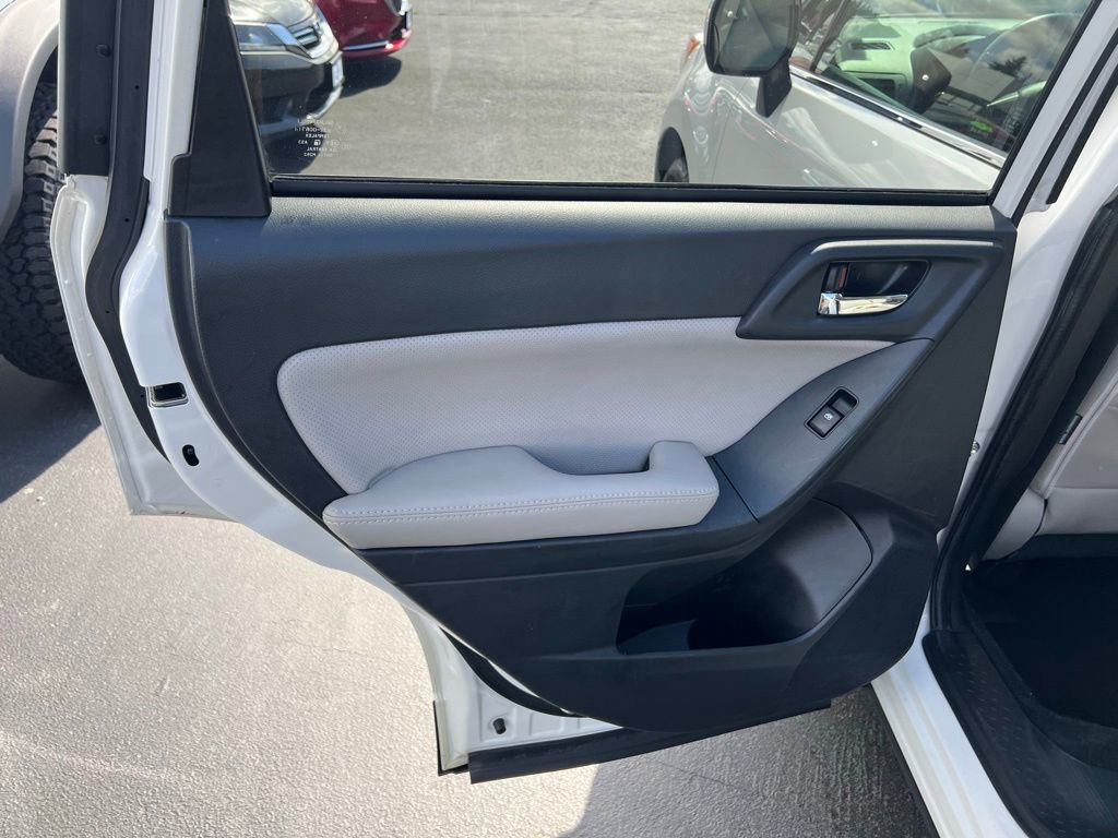 Used 2014 Subaru Forester 2.5i Limited image 15