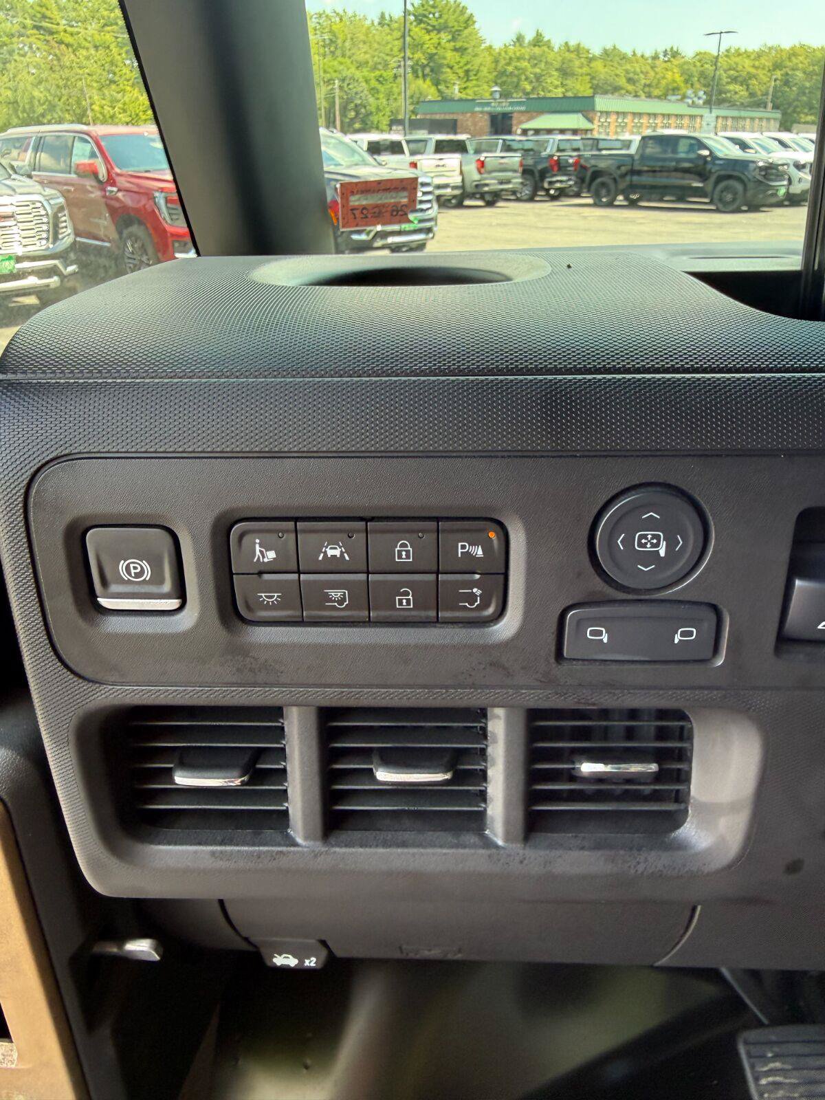 Used 2024 Chevrolet Brightdrop 400 w/ Commercial Equipment Package AWD/4WD image 29