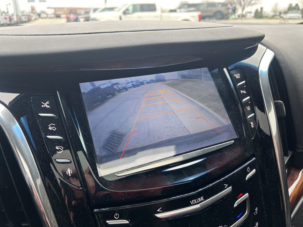 Used 2015 Cadillac Escalade Premium image 26