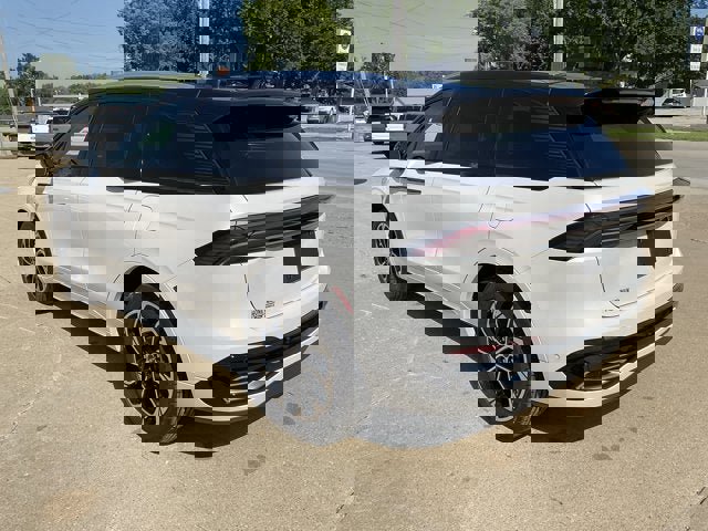 Used 2024 Lincoln Nautilus Reserve w/ Equipment Group 202A image 4