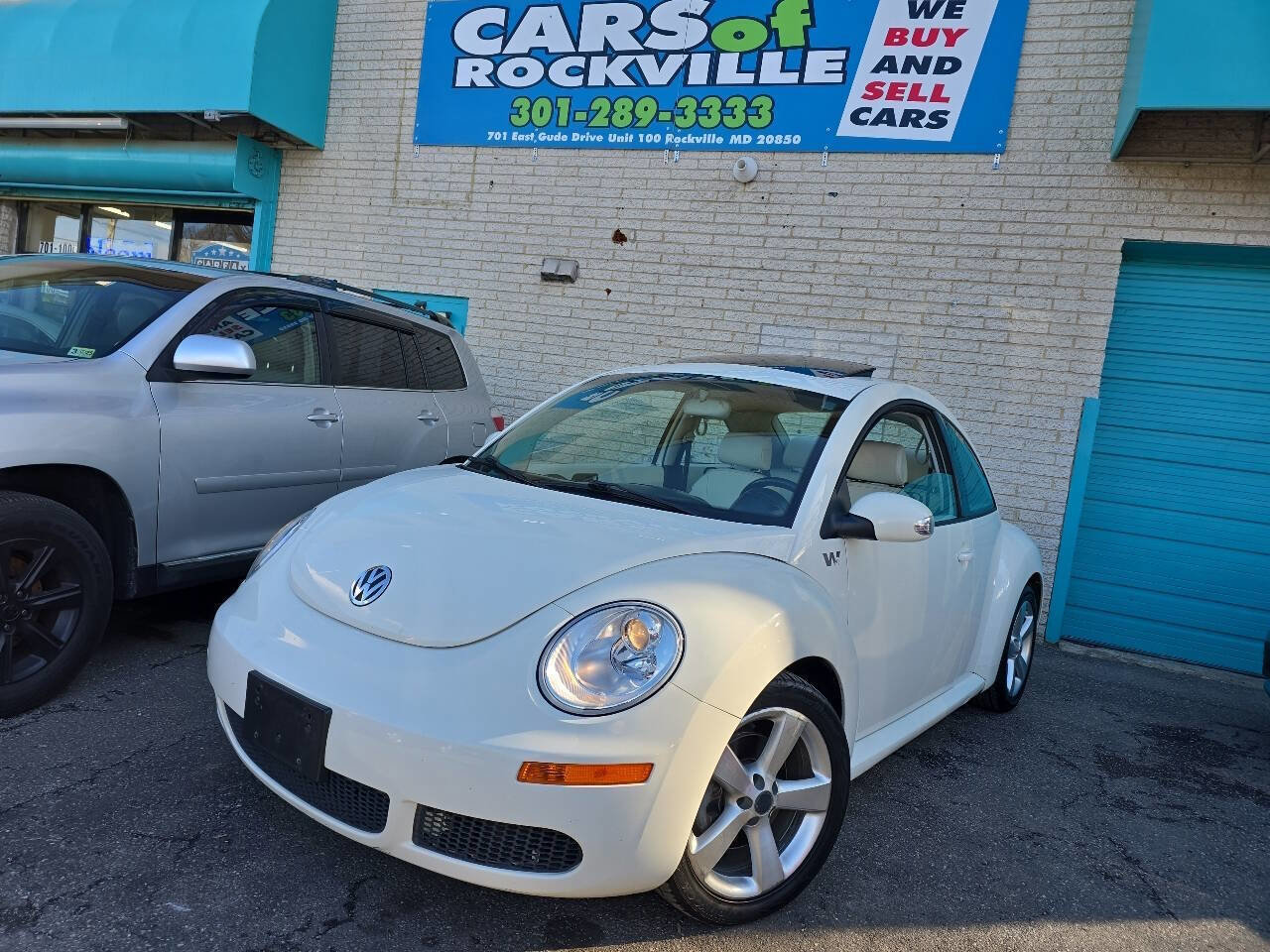 Used 2008 Volkswagen Beetle Triple White Edition FWD image 2