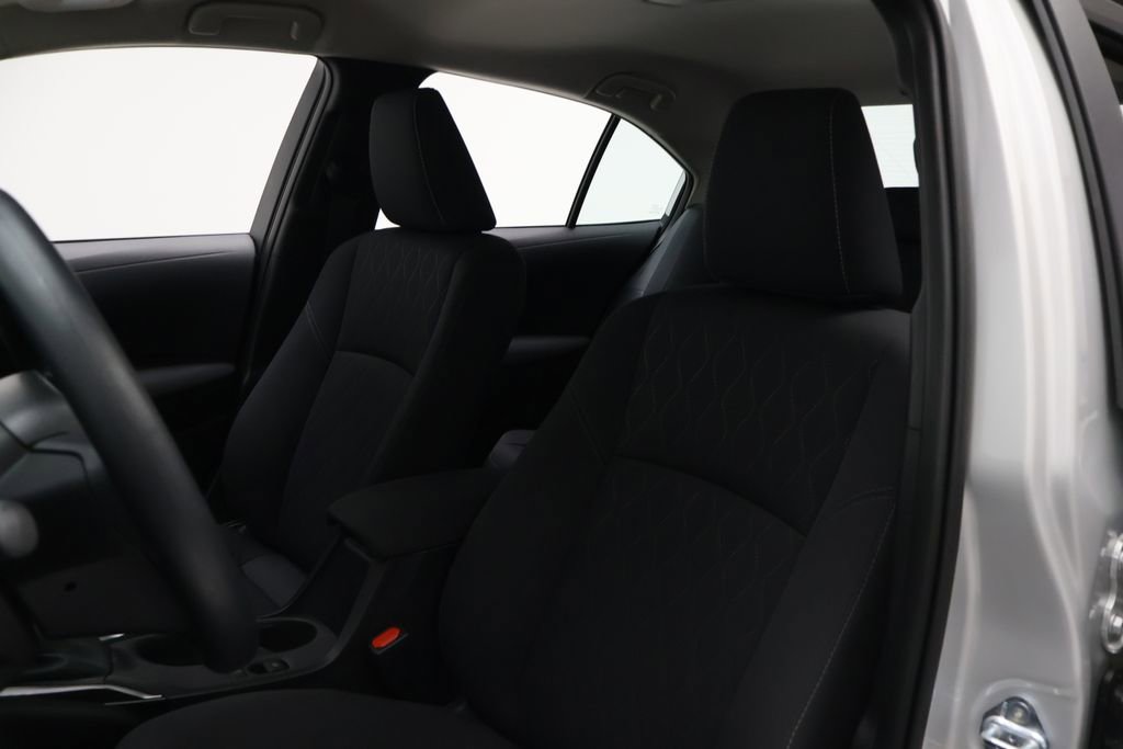 Used 2025 Toyota Corolla LE FWD image 13
