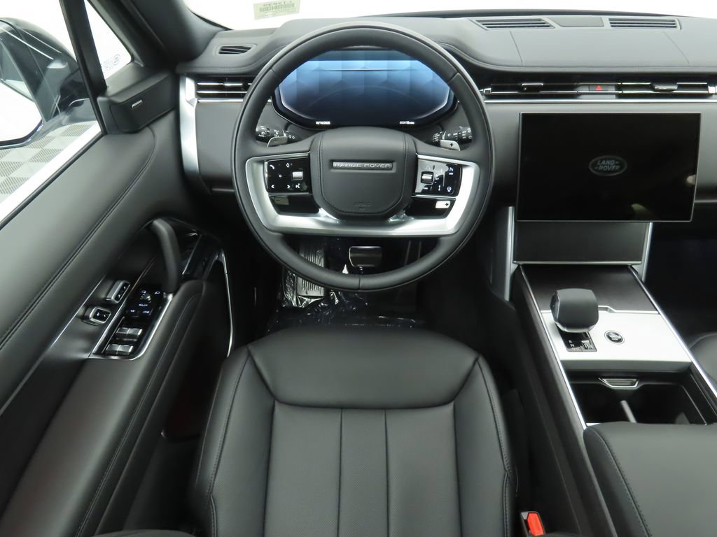 New 2025 Land Rover Range Rover Long Wheelbase SE image 10