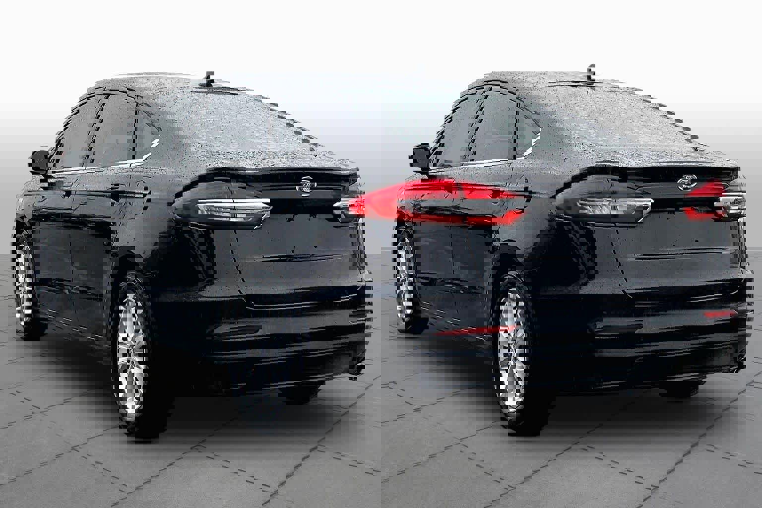 Used 2020 Ford Fusion SE image 11