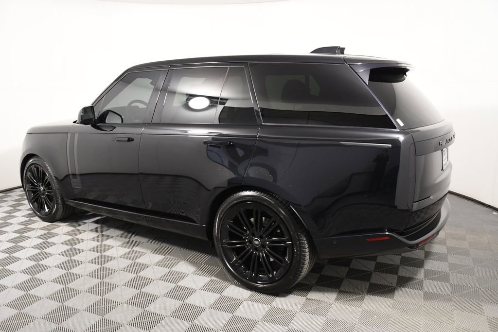 Used 2023 Land Rover Range Rover SE AWD/4WD image 3