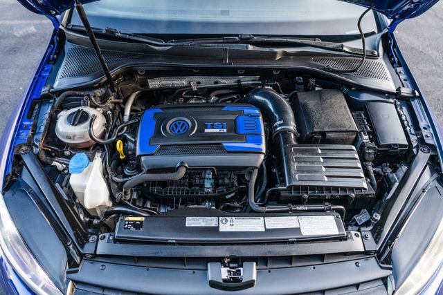 Used 2015 Volkswagen Golf R 4-Door image 30