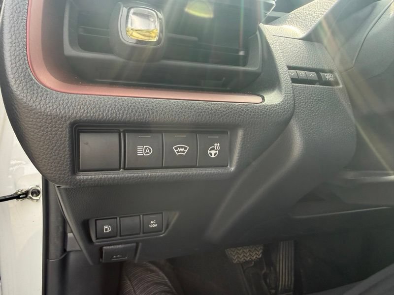 Used 2023 Toyota Prius Prime FWD image 7