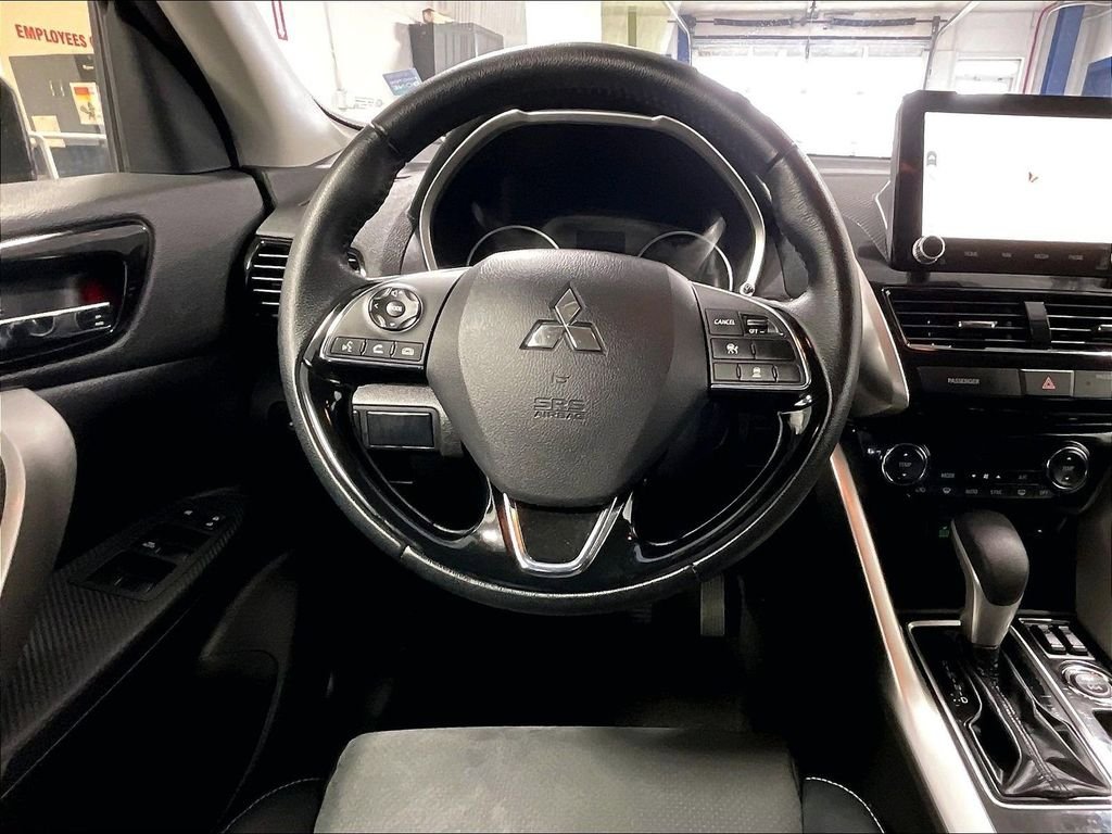 Used 2025 Mitsubishi Eclipse Cross SE AWD/4WD image 17