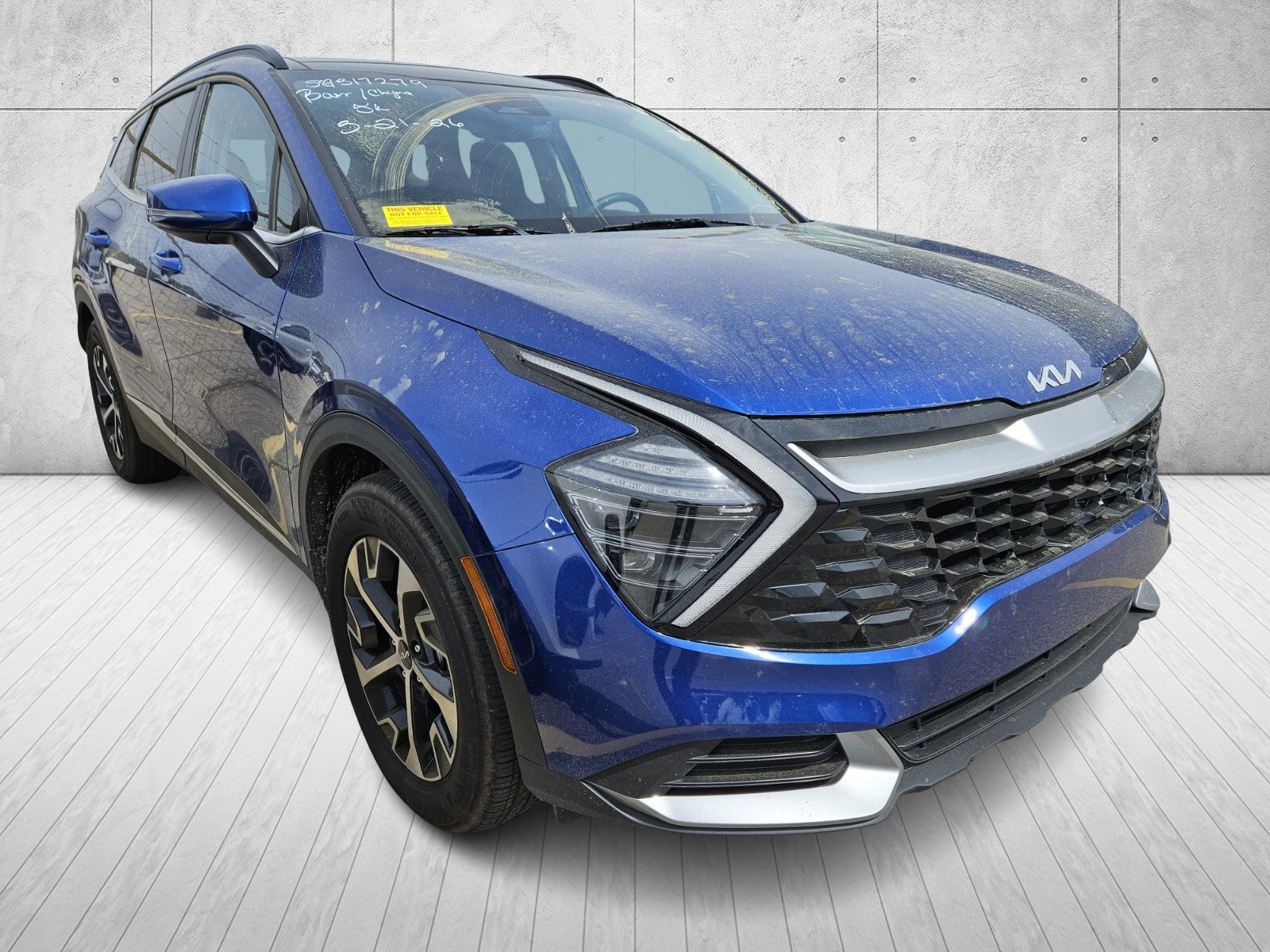 Used 2025 Kia Sportage EX w/ Premium Package image 1