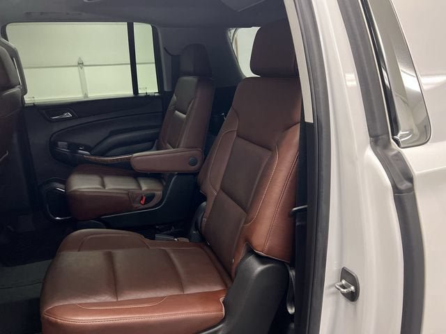 Used 2019 Chevrolet Suburban Premier w/ Premier Plus Edition AWD/4WD image 25