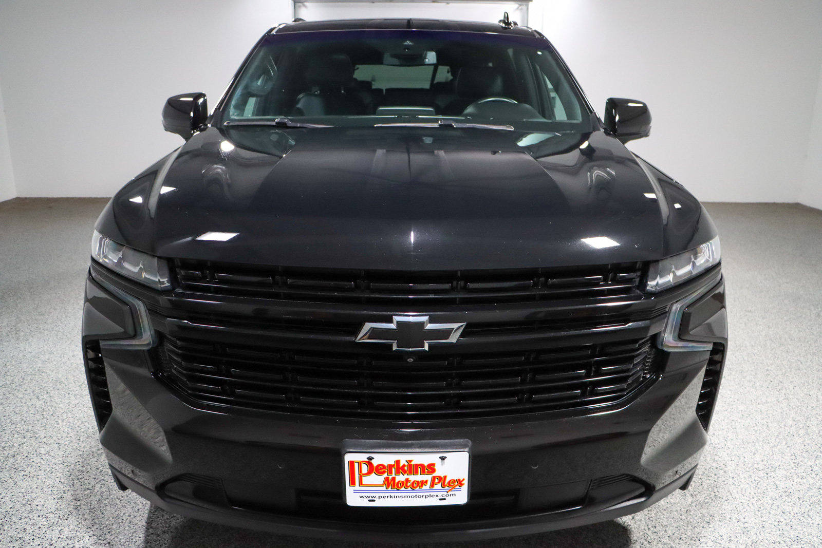 Used 2024 Chevrolet Suburban RST w/ Luxury Package AWD/4WD image 4