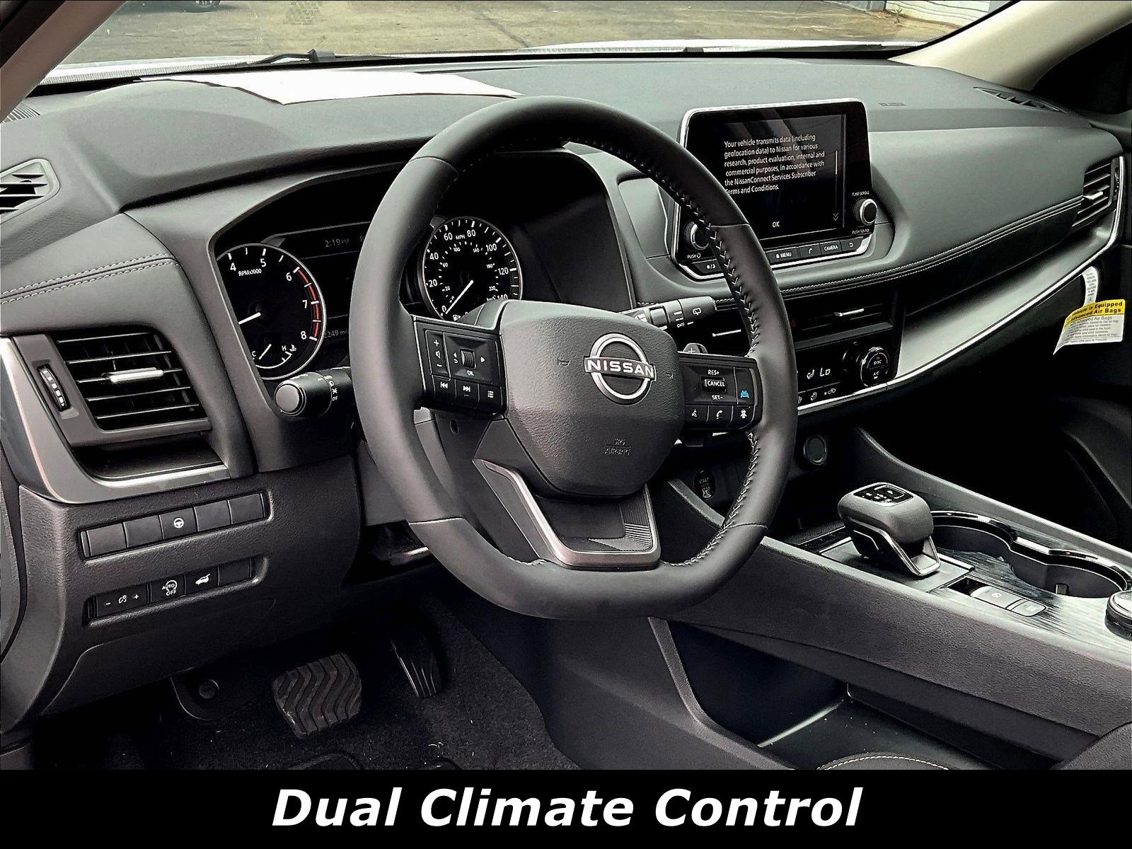 Certified 2026 Nissan Rogue SV AWD/4WD image 4
