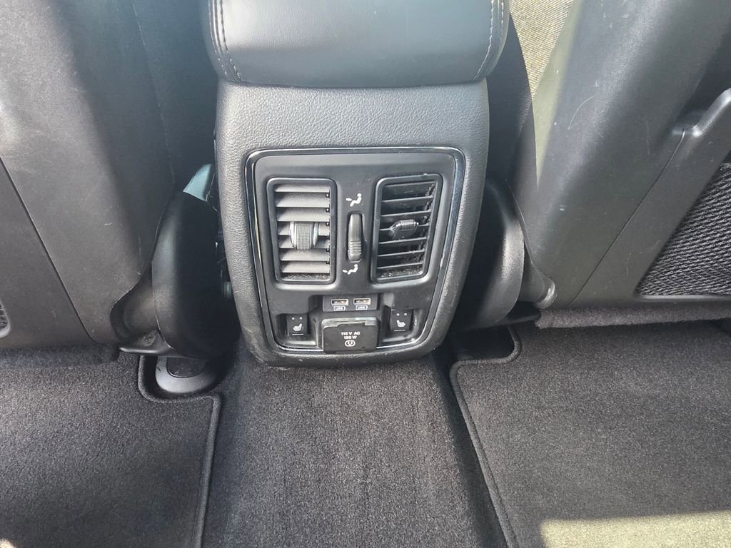 Used 2019 Jeep Grand Cherokee Limited w/ Luxury Group II AWD/4WD image 13
