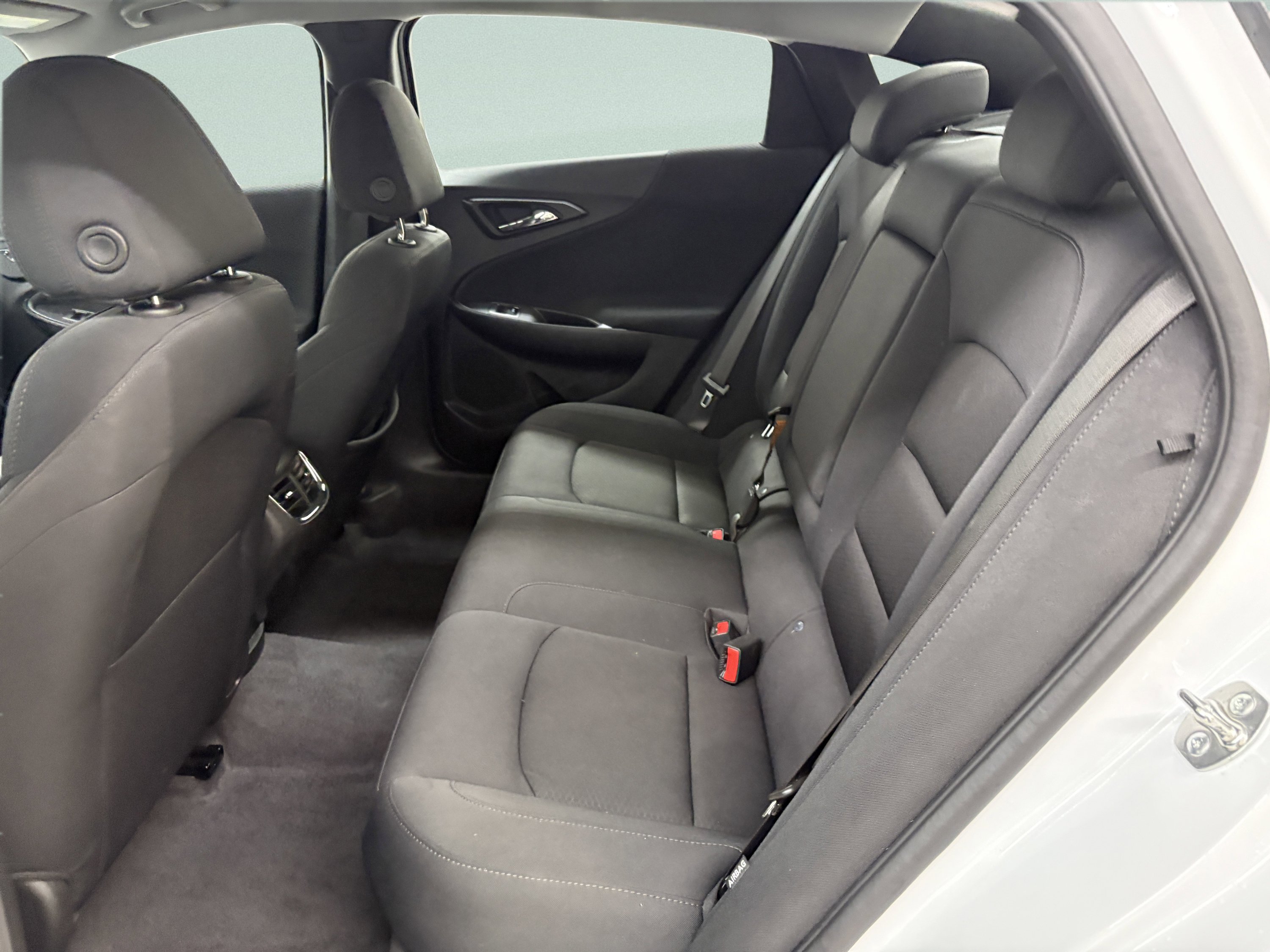 Used 2025 Chevrolet Malibu LT FWD image 12