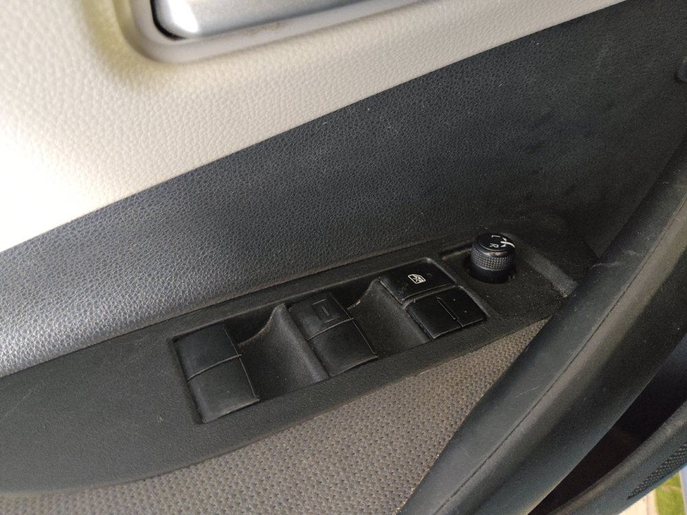 Used 2021 Toyota Corolla LE FWD image 27