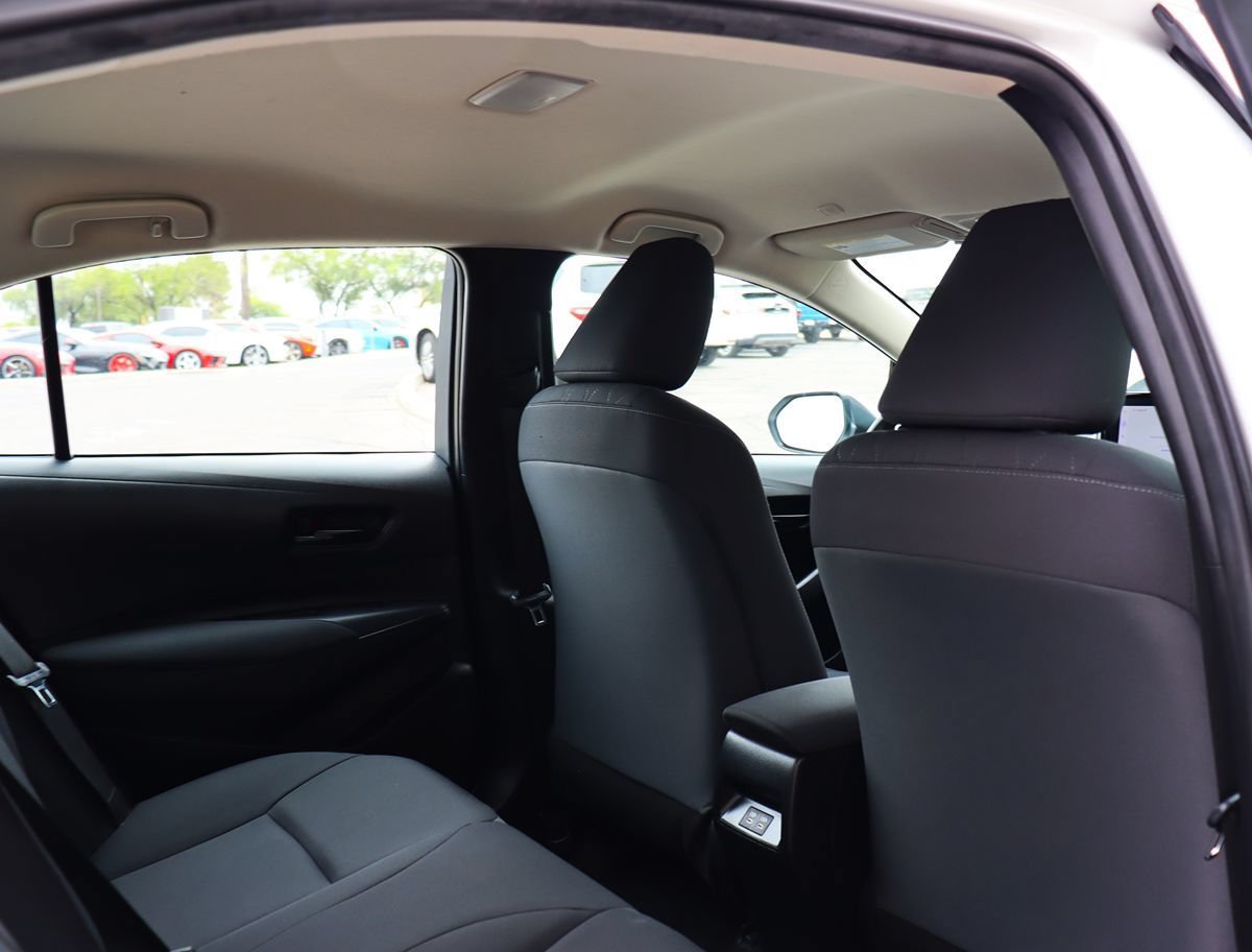 Used 2023 Toyota Corolla LE FWD image 28
