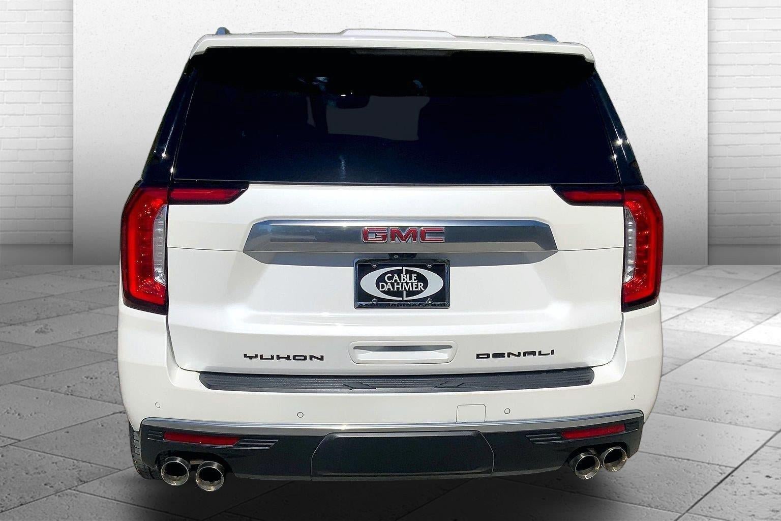 Used 2023 GMC Yukon Denali w/ Denali Reserve Package AWD/4WD image 3