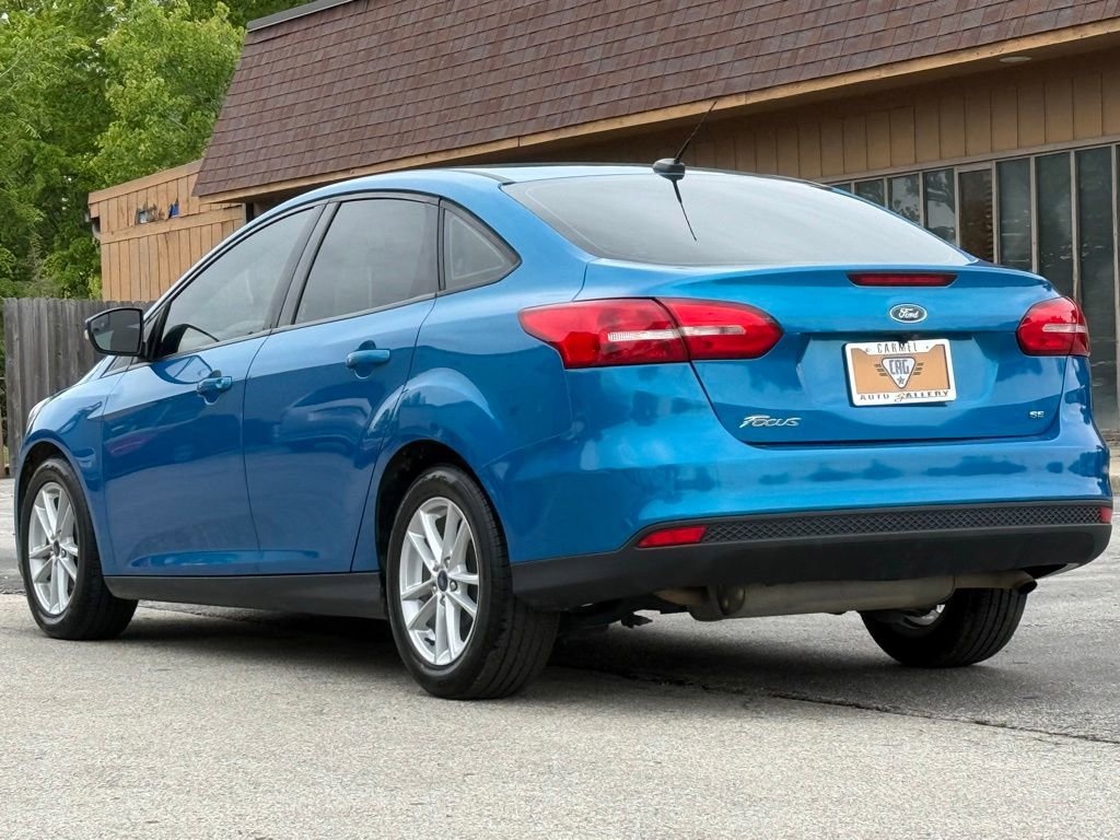 Used 2017 Ford Focus SE FWD image 3