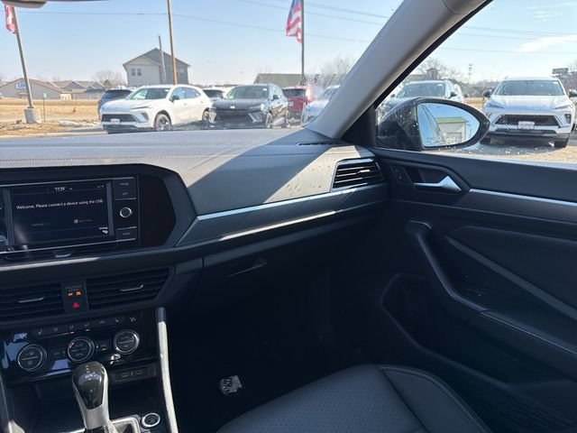 Used 2024 Volkswagen Jetta SE FWD image 39