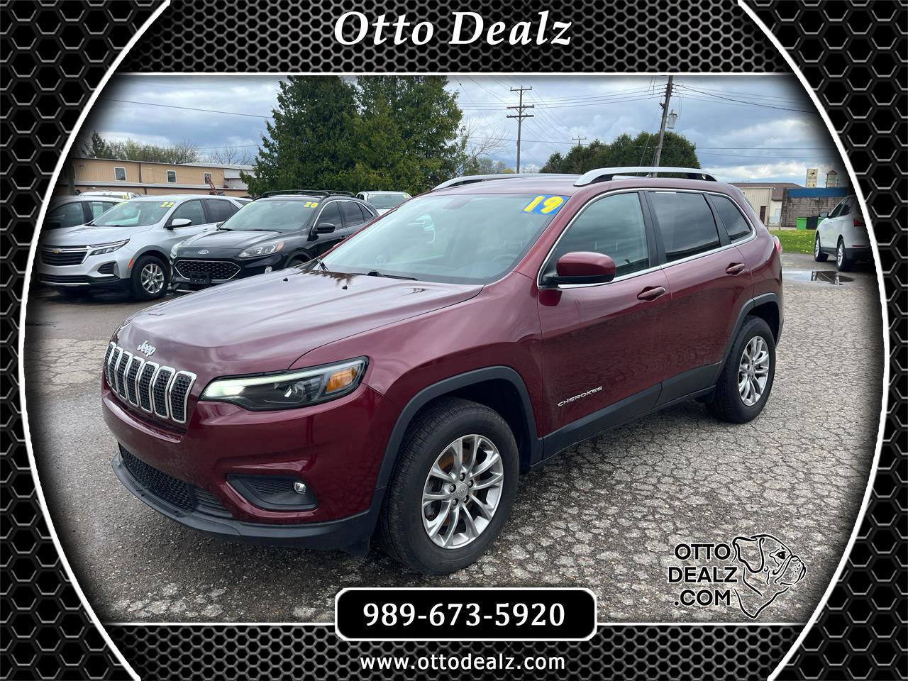 Used 2019 Jeep Cherokee Latitude Plus w/ Cold Weather Group image 1