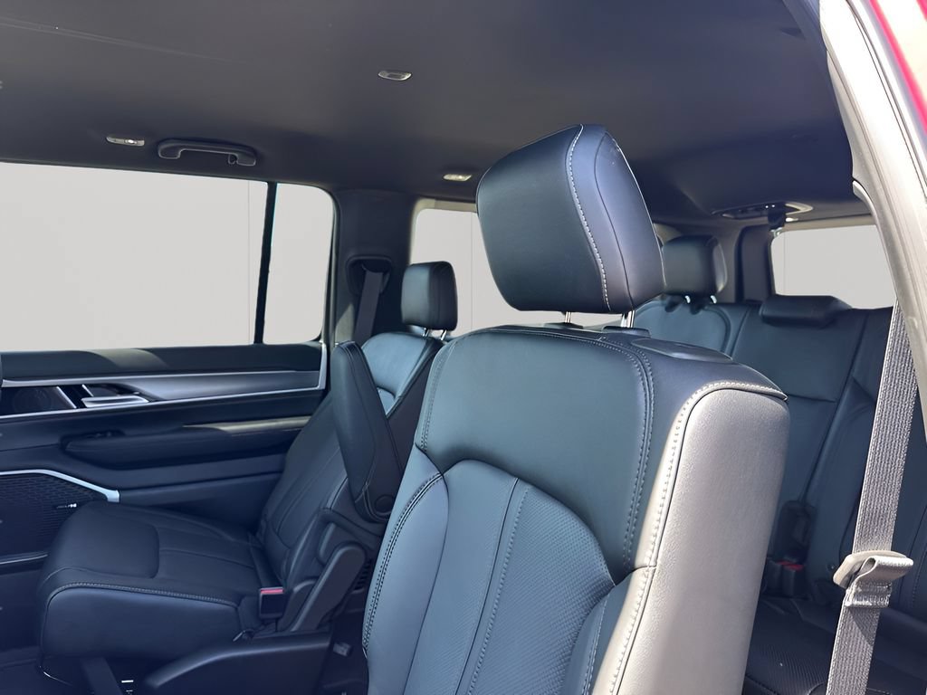 New 2026 Jeep Grand Wagoneer Limited AWD/4WD image 22