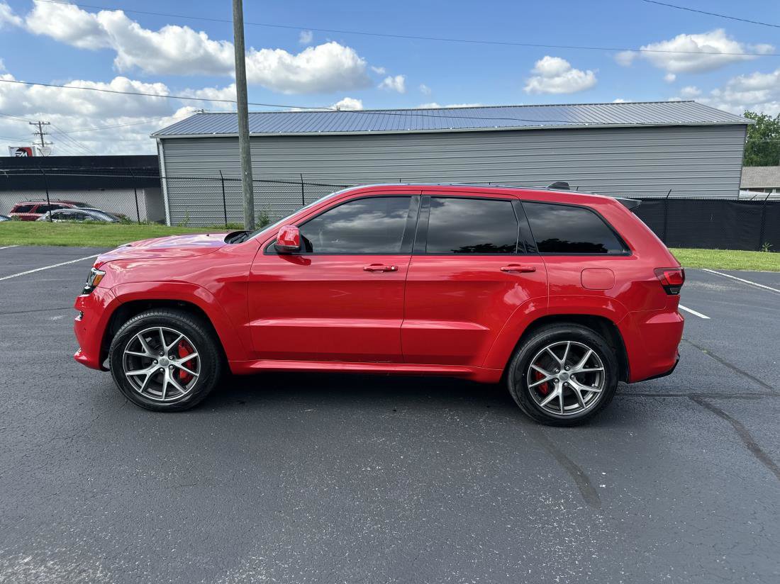 Used 2016 Jeep Grand Cherokee SRT image 2