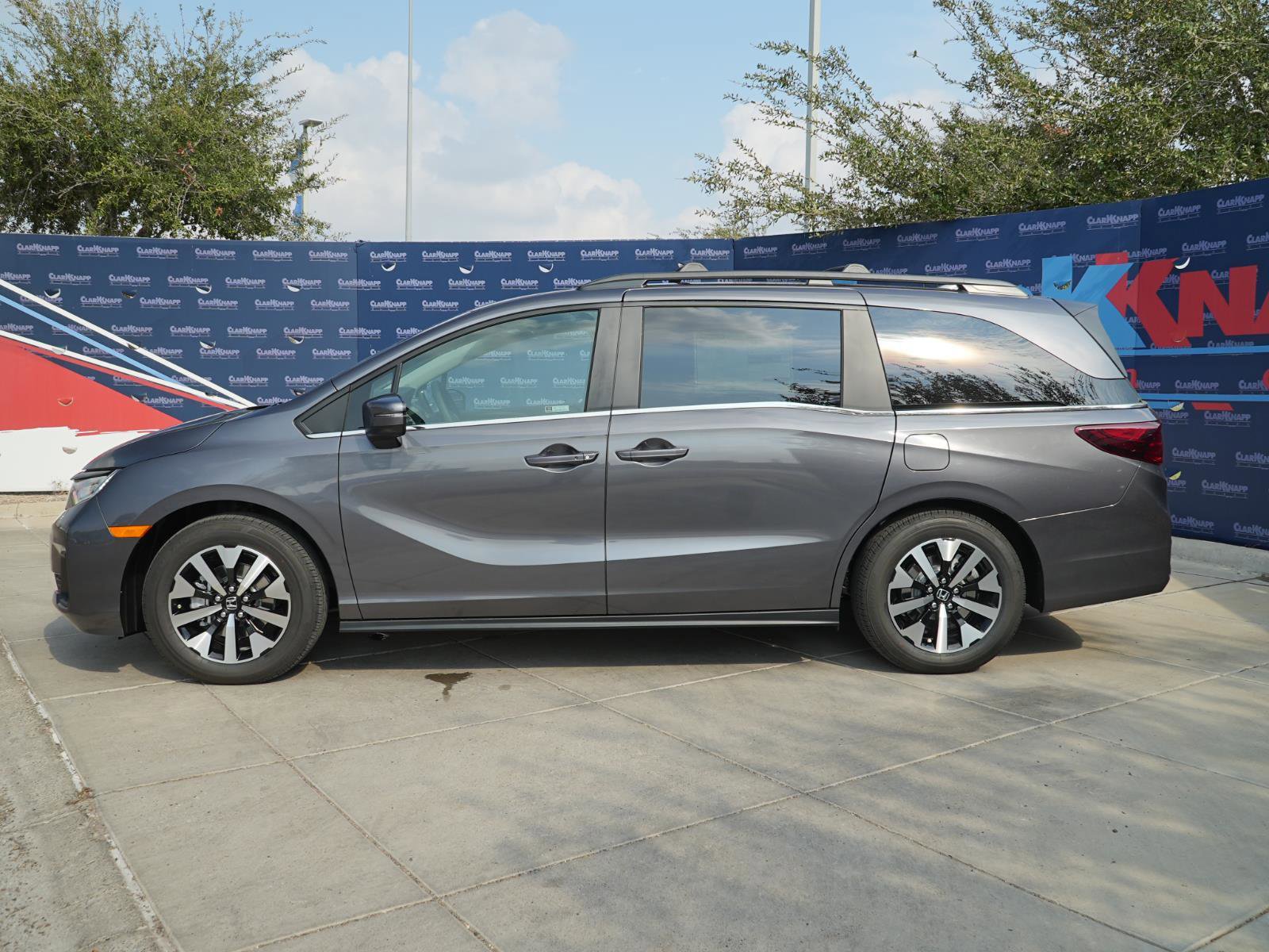 New 2026 Honda Odyssey EX-L image 10